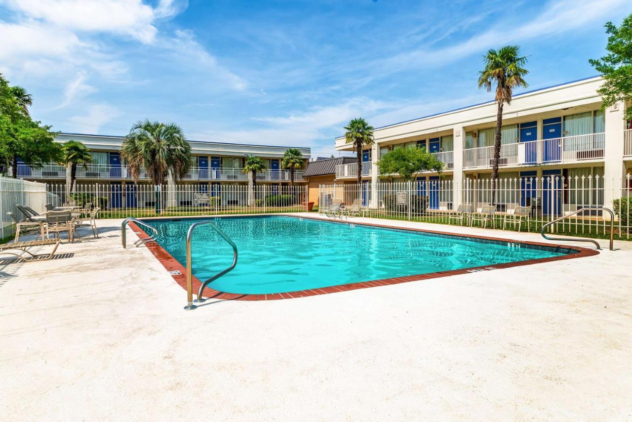 Hotel 6-natchitoches, La 2*